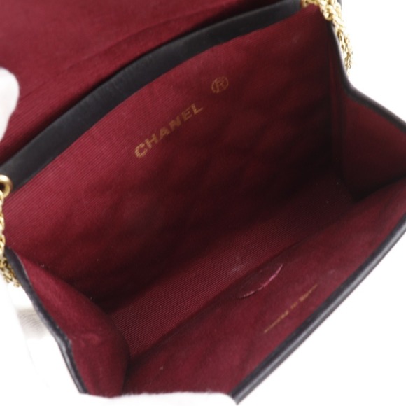 CHANEL Black Lambskin Leather Pochette Shoulder Bag - Picture 6 of 16